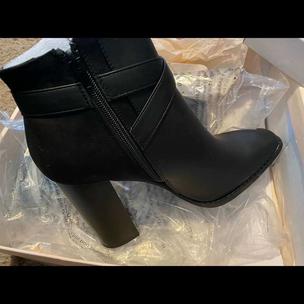 Black boots with heel